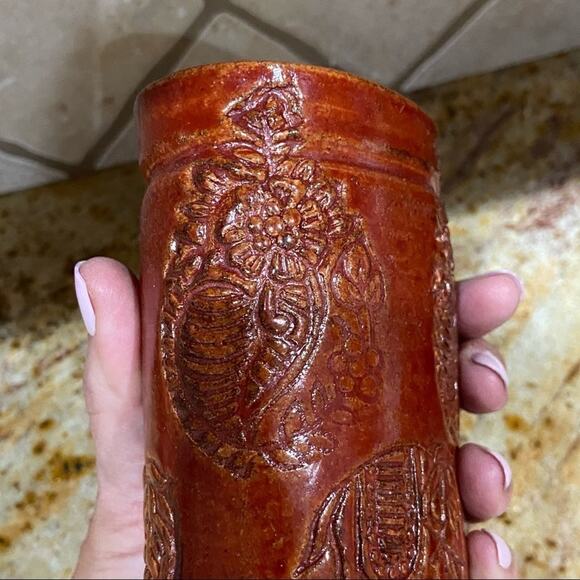 Signed boho elephant Ceramic Vase - Picture 8 of 9